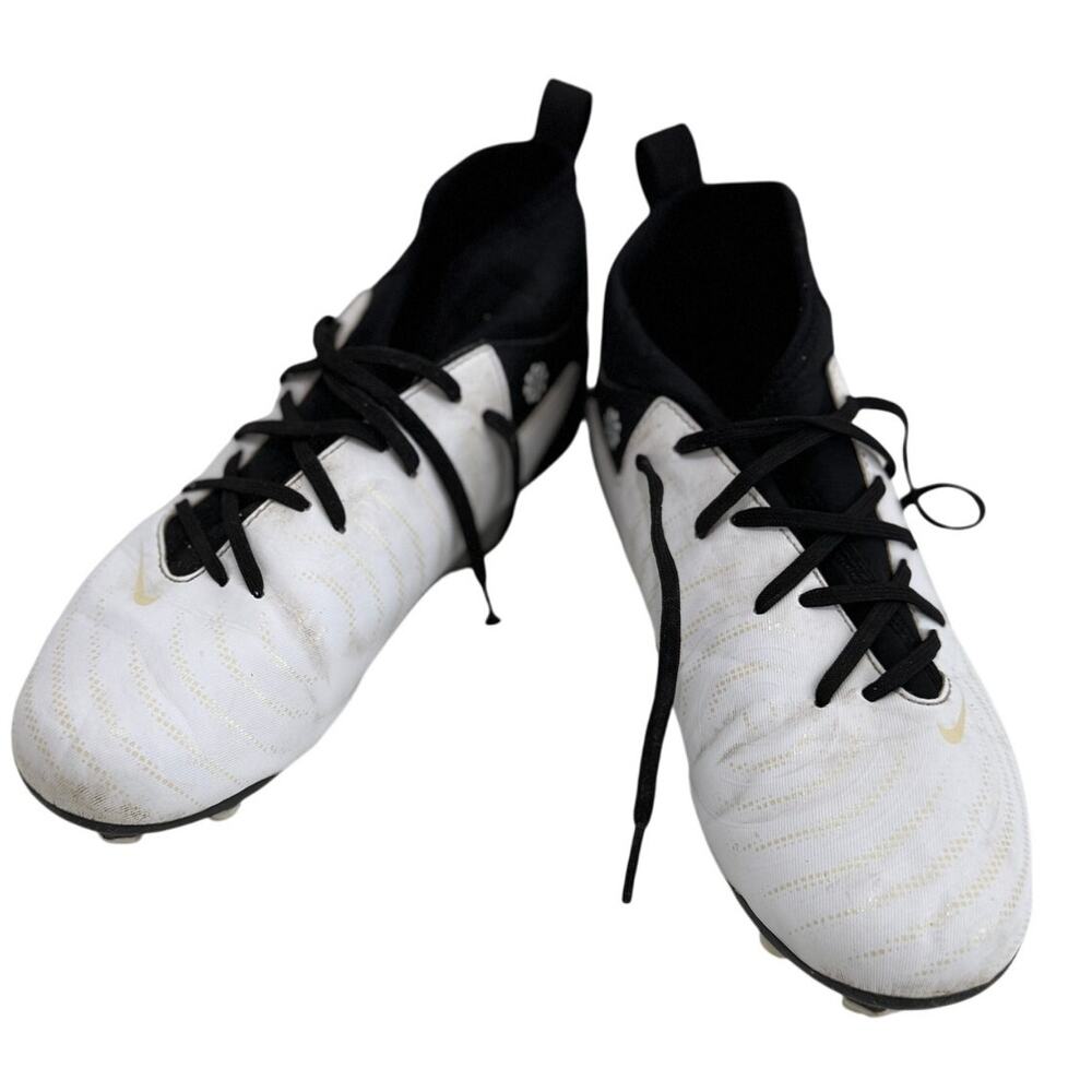 Nike Phantom Luna Elite Cleats size 4y FJ2603-100 4.5Y